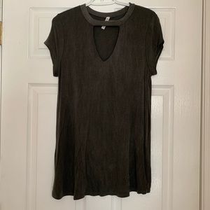 Charcoal top with chocker detail small